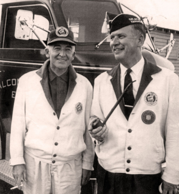 Bernie Beer and Al Baggs with his pipe, Falconer, NY (1960)
Photo by Phil Hennings
Keywords: 1960