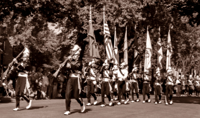 Toronto Optimists with Ivor Bramley and Len Perrin on rifle (Grape Festival Parade, Welland, 1960)
Photo by Don Daber
Keywords: 1960