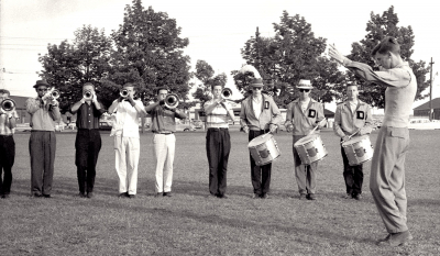 De La Salle practicing (Waterfront, 1960)
Photo by Don Daber
Keywords: 1960