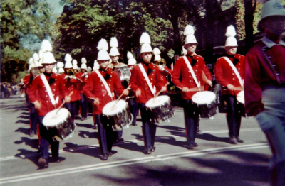 Grantham (St Catharines, about 1960)
L-R: Les Slorack, Tom May, Dave Haynes, Paul Price & Jim Robins
Bass Drum: Rick Splonick, Drum Major: Bud LeTour
Keywords: 1960