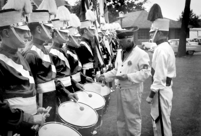 Barry Bell & Bernie Beer inspect corps (1960)
Photo by Don Daber
Keywords: 1960 1961