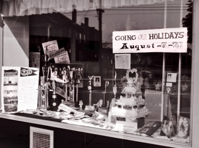 Optimists Display in Rood's Pastry Shop on St Clair (1961)
Keywords: 1961