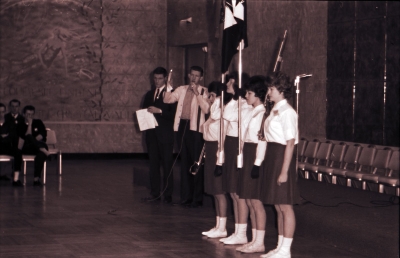 Ivor Bramley and Trafalgar's Colour Guard (CDCA Convention, 1963)
Photo by Don Daber
Keywords: 1963