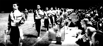 Trooping the stands (Falconer, NY, 1963)
Hans Boehnke, Glenn Rawson, Roman Perohanycz, Brian Houghton, John Kubicz
Photo by Don Daber
Keywords: 1963