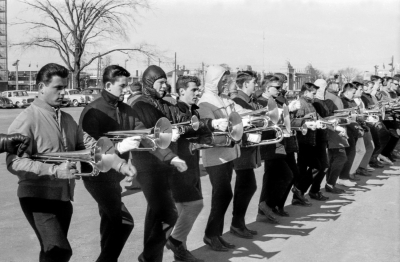 Toronto Optimists rehearsing (Shell Tower, Toronto, 1964)
Photo by Don Daber
Keywords: 1964