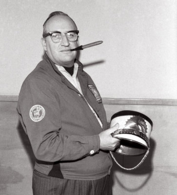 Bernie Thompson, Paul's dad and Optimists equipment manager (1964)
Photo by Don Daber
Keywords: 1964