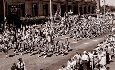 Racine Kilties (Great Circus Parade, Milwaukee, 1964)
Photo by Don Daber
Keywords: 1964