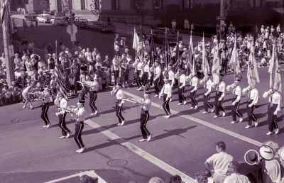 Cavaliers Color Guard (Great Circus Parade, Milwaukee, 1964)
Photo by Don Daber
Keywords: 1964