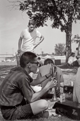 Jeff Shimo and John McAlpine (Racine, WI, 1964)
Photo by Don Daber
Keywords: 1964