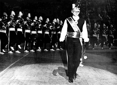 Indoor Show: Andy Henderson, Drum Major (Montreal, 1964)
Photo by Don Daber
Keywords: 1964