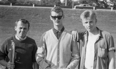 Ken Thompson, Ross Cation and Mike McCullough?, Toronto Optimists (Lakeshore Rehearsal, 1965)
Photo by Don Daber
Keywords: 1965