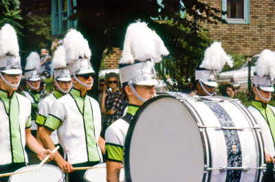 Toronto Optimists with drums in summer parade uniforms (1967)
Photo by Don Daber
Keywords: 1967