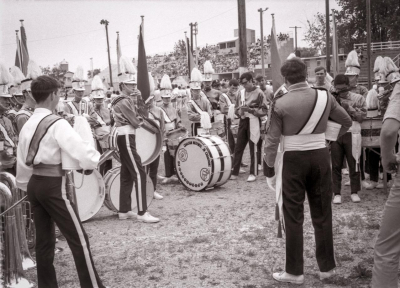 Vern addressing the corps (Woodstock ?, 1970)
Photo by Don Daber
Keywords: 1970