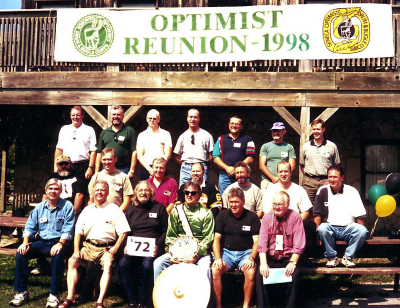 Members of the 1972 Optimists (1998 reunion)
Photo submitted by Randy Cochrane
Keywords: 1998 1972