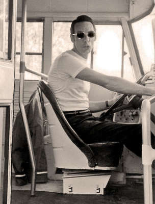 Dick Brown driving the bus to camp (1972)
Photo by Ed Cochrane
Keywords: 1972