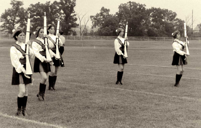 L-R: Nancy Morris, Nancy Gale, Vickie Hiscock, Lucinda Fairbrother, Terry, Seneca Princemen (1972)
Submitted by Rod Patterson
Keywords: 1972