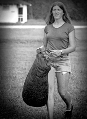  Debbie Miller (1977)
Photo taken by Bob Carell
Keywords: 1977