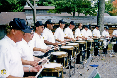Optimists Alumni (Optimists Reunion, 2003)
Keywords: 2003