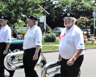 Mel Dey, Paul Thompson and Bob Owen, Optimists Alumni (Cambridge, July 1, 2004)
Photo submitted by Joe Lasko
Keywords: 2004