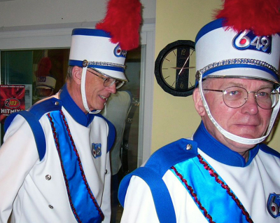 Len Perrin and Warren Mills dressed for the Lotto 649 Promo (2004)
Keywords: 2004