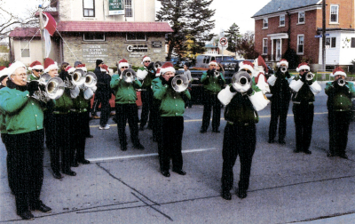 Santa Claus Parade (Weston, 2006)
Photo by Eric McConachie
Keywords: 2006