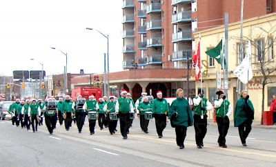 Optimists Alumni (Etobicoke Lakeshore Santa Claus Parade, 2006)
Photo by Jennifer Nolan
Keywords: 2006