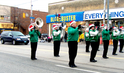 Optimists Alumni (Etobicoke Lakeshore Santa Claus Parade, 2006)
Photo submitted by Jennifer Nolan
Keywords: 2006