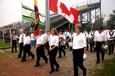 Optimists Alumni entering the field (Waterloo, 2006)
Photo by Peter McCusker
Keywords: 2006