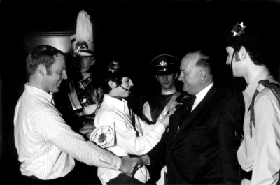 27 Lancers make presentation to Gord Robinson of the Shriners (Opti & LaSalle looking on)
Photo by Don Daber
Keywords: 2006