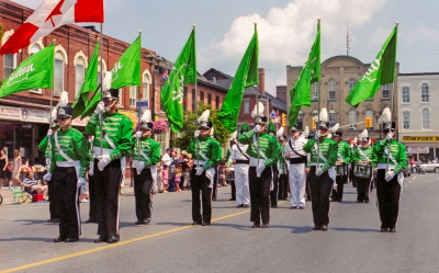 Optimists Alumni in a parade (Lindsay, 2007)
Photo by Eric McConachie
Keywords: 2007