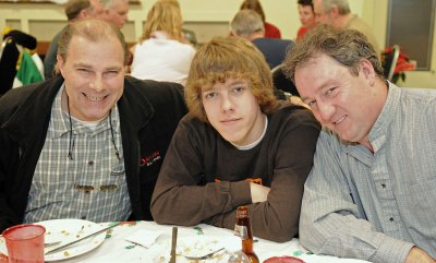 John Swartz, Gaelen Swartz and Scott Butcher (Christmas 2008)
Photo by David Johns
Keywords: 2008