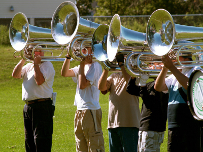 Optimists Alumni contras rehearsing (Rochester, 2008)
Photo by Frans Rood
Keywords: 2008