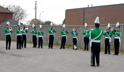 Warming up before the parade (Milton, 2009)
Photo by Eric McConachie
Keywords: 2009
