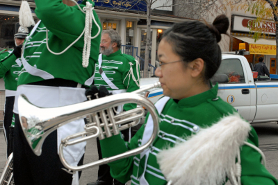 Kimiko Yamada & Vern Johansson, Optimists Alumni  (Oakville Santa parade, 2009)
Photo by Eric McConachie
Keywords: 2009