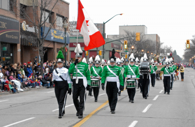 Optimists Alumni (Oakville Santa parade, 2009)
Photo by Eric McConachie
Keywords: 2009