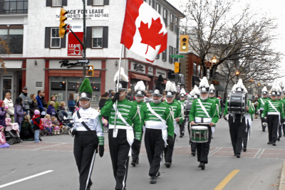 Optimists Alumni (Oakville Santa parade, 2009)
Photo by Eric McConachie
Keywords: 2009