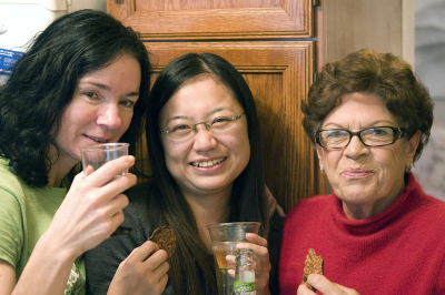 Karen Bosworth, Kimiko Yamada and Pat Bell (Brian Adams, 2009)
Photo by David Johns
Keywords: 2009