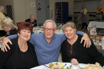 Sue Robida, Ron & Pat Cottrell (Christmas Social, 2009)
Photo by David C. Johns
Keywords: 2009