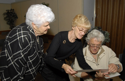 Betty, Carol and Warren (Christmas Social, 2009)
Photo by Eric McConachie
Keywords: 2009