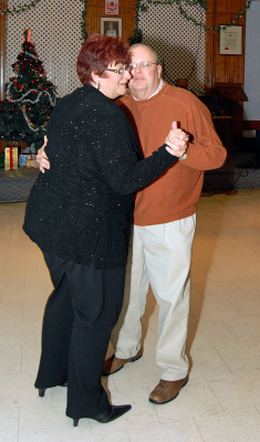 Sue & Rick Robida (Christmas Social, 2009)
Photo by Eric McConachie
Keywords: 2009