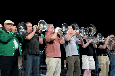 Optimists Alumni rehearsing (Simcoe, 2009)
Photo by Eric McConachie
Keywords: 2009