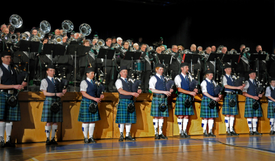 United Alumni & Paris - Port Dover Pipe Band (Simcoe, 2009)
Photo by Eric McConachie
Keywords: 2009
