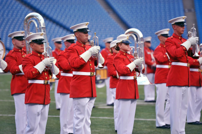 US Marine Drum & Bugle Corps (Buffalo, 2010)
Photo by David Johns
Keywords: 2010