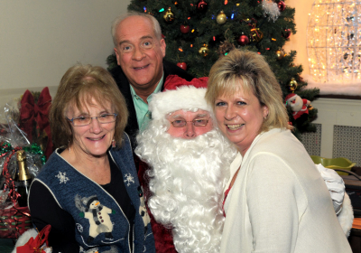 Mary, Mike, Santa & Glenda (Christmas Social, 2010)
Photo by David Johns
Keywords: 2010