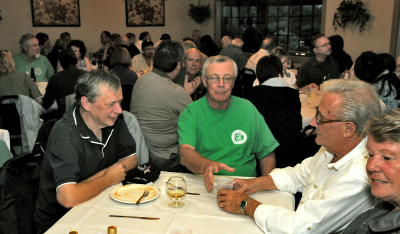 Bill Kane, Brian Collingdon with Ron & Pat Cottrell (Rochester, 2010)
Photo by David Johns
Keywords: 2010