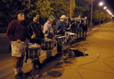 Optimists Alumni rehearsing outside the hotel (DCA, Rochester, 2010)
Photo by David Johns
Keywords: 2010