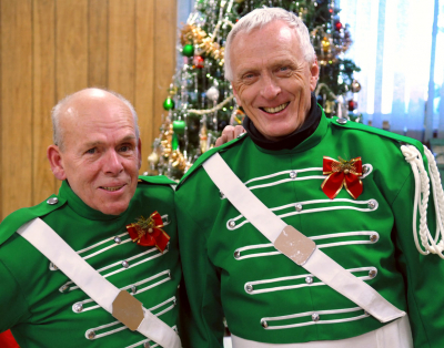 Al Miller and Len Perrin (Fenelon Falls, 2010)
Photo by David Johns
Keywords: 2010