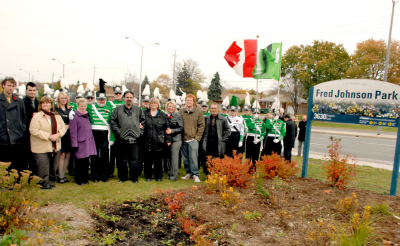 The corps with Fred Johnson's Family & Friends (Fred Johnson Memorial, 2010)
Photo by Eric McConachie
Keywords: 2010