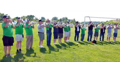 Optimists Alumni and Classic Cavaliers rehearsing (Michigan City, 2010)
Photo by David Johns
Keywords: 2010