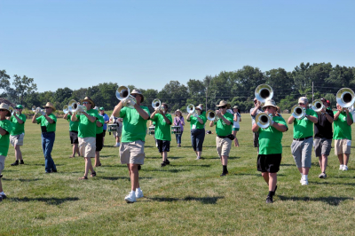 Optimists Alumni rehearsing (Michigan City, 2010)
Photo by David Johns
Keywords: 2010